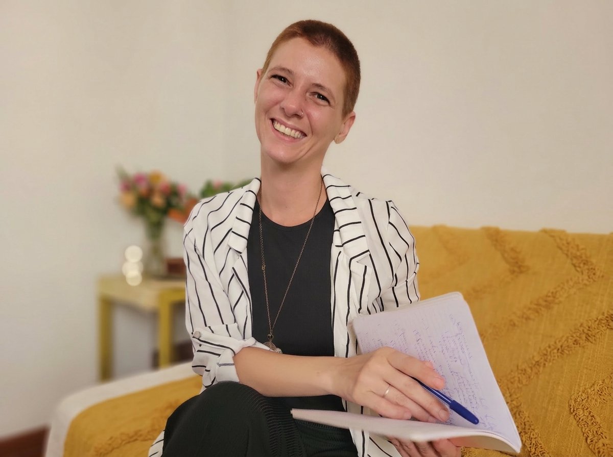 La Dra. Laura Cossío en su espacio de consulta